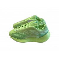 Кроссовки Adidas Yeezy Boost 700 v3 light green